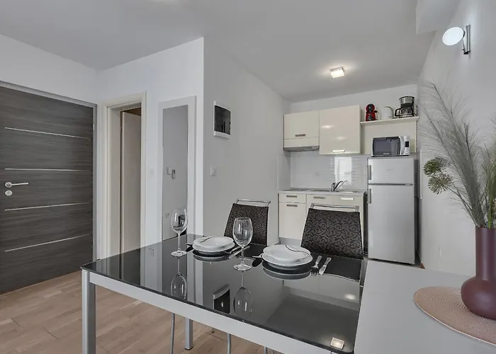 Апартаменты Jasna Тучепи